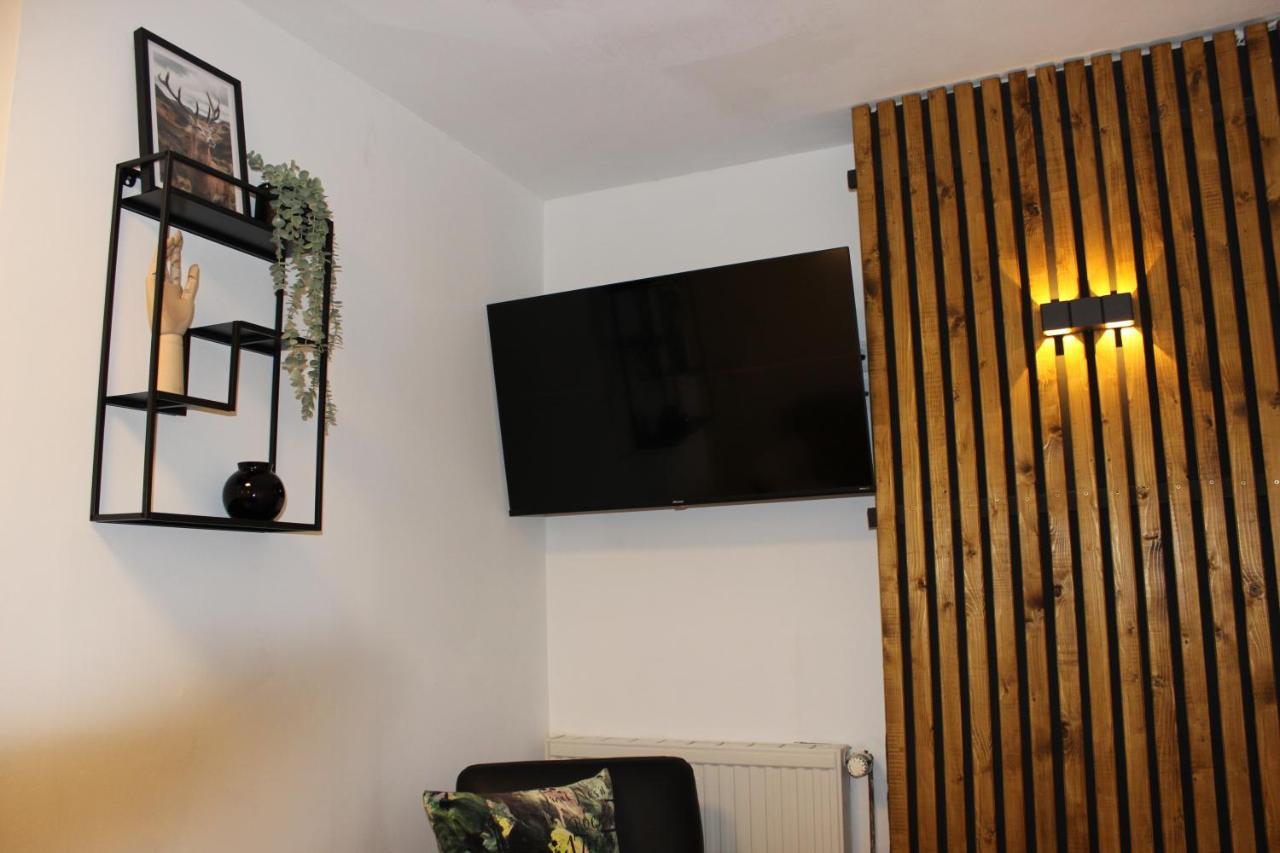 Kleine Souterrain Wohnung Naehe Hamburg Ной-Вульмсторф Экстерьер фото