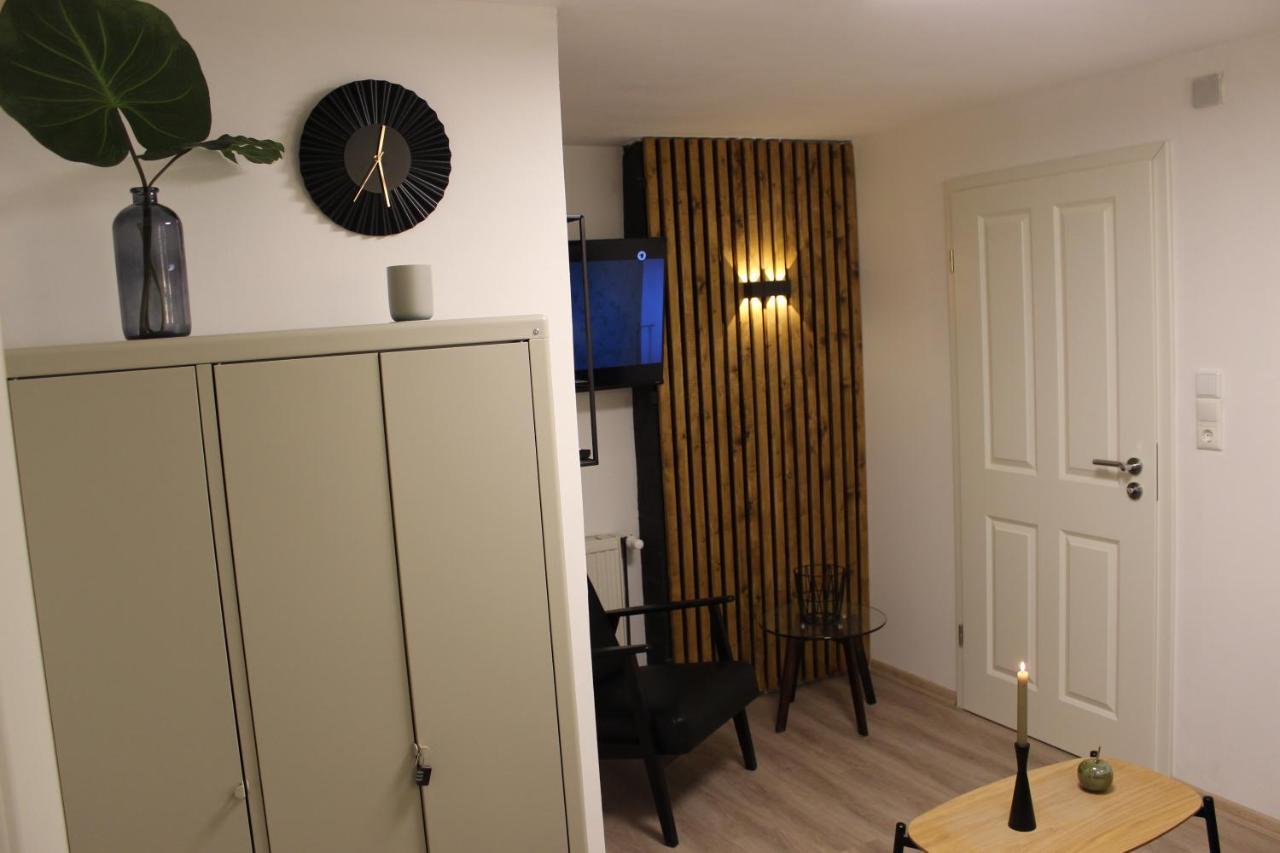 Kleine Souterrain Wohnung Naehe Hamburg Ной-Вульмсторф Экстерьер фото